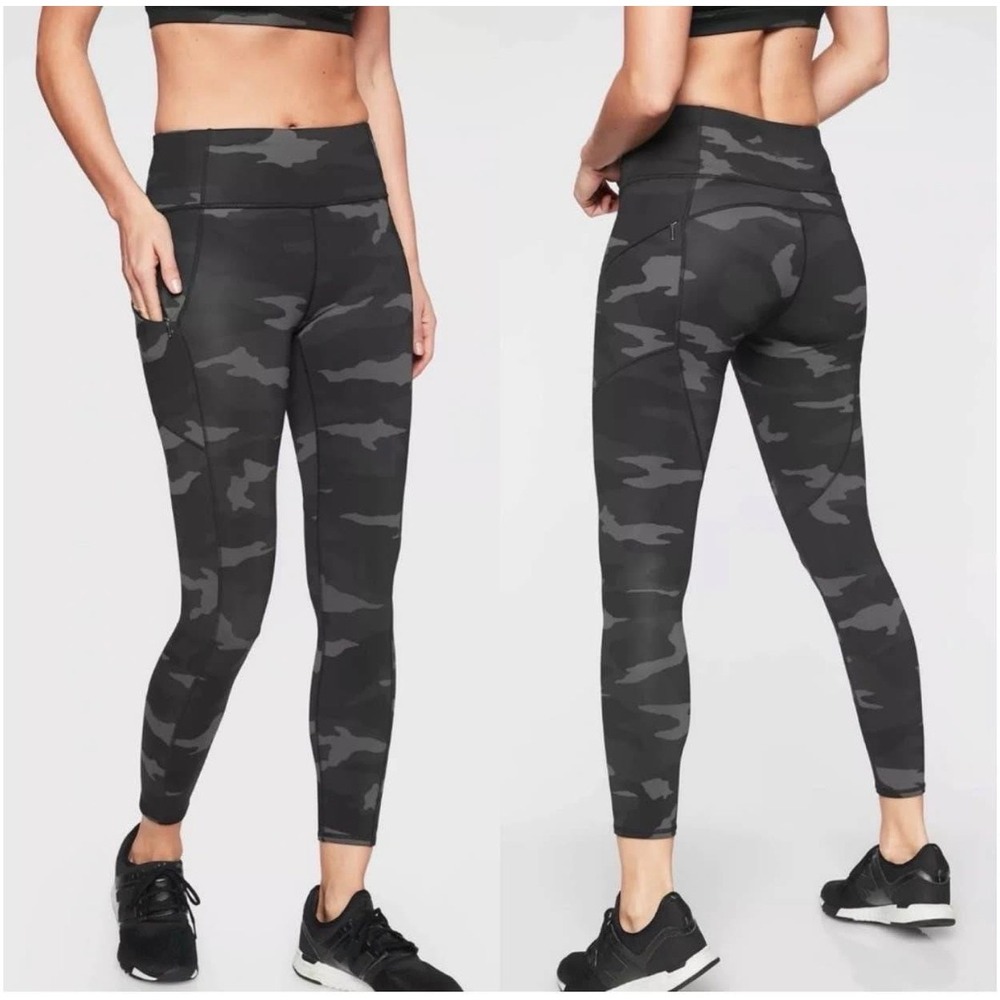 Athleta Green Camo Contender 7/8  Leggings